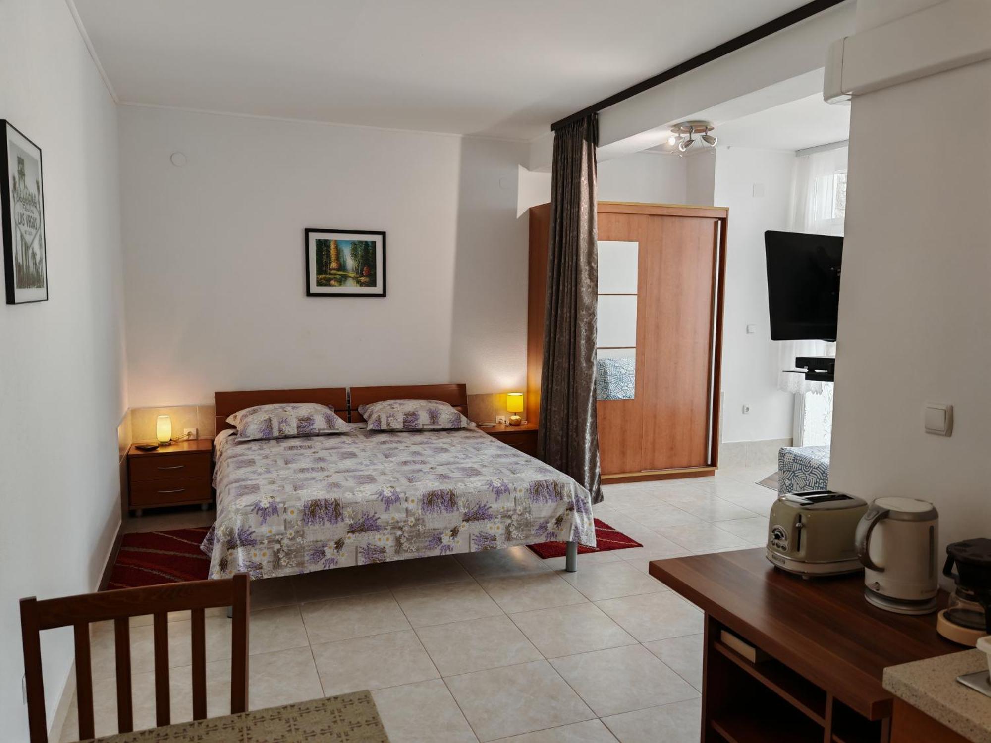 Paladin Apartment *