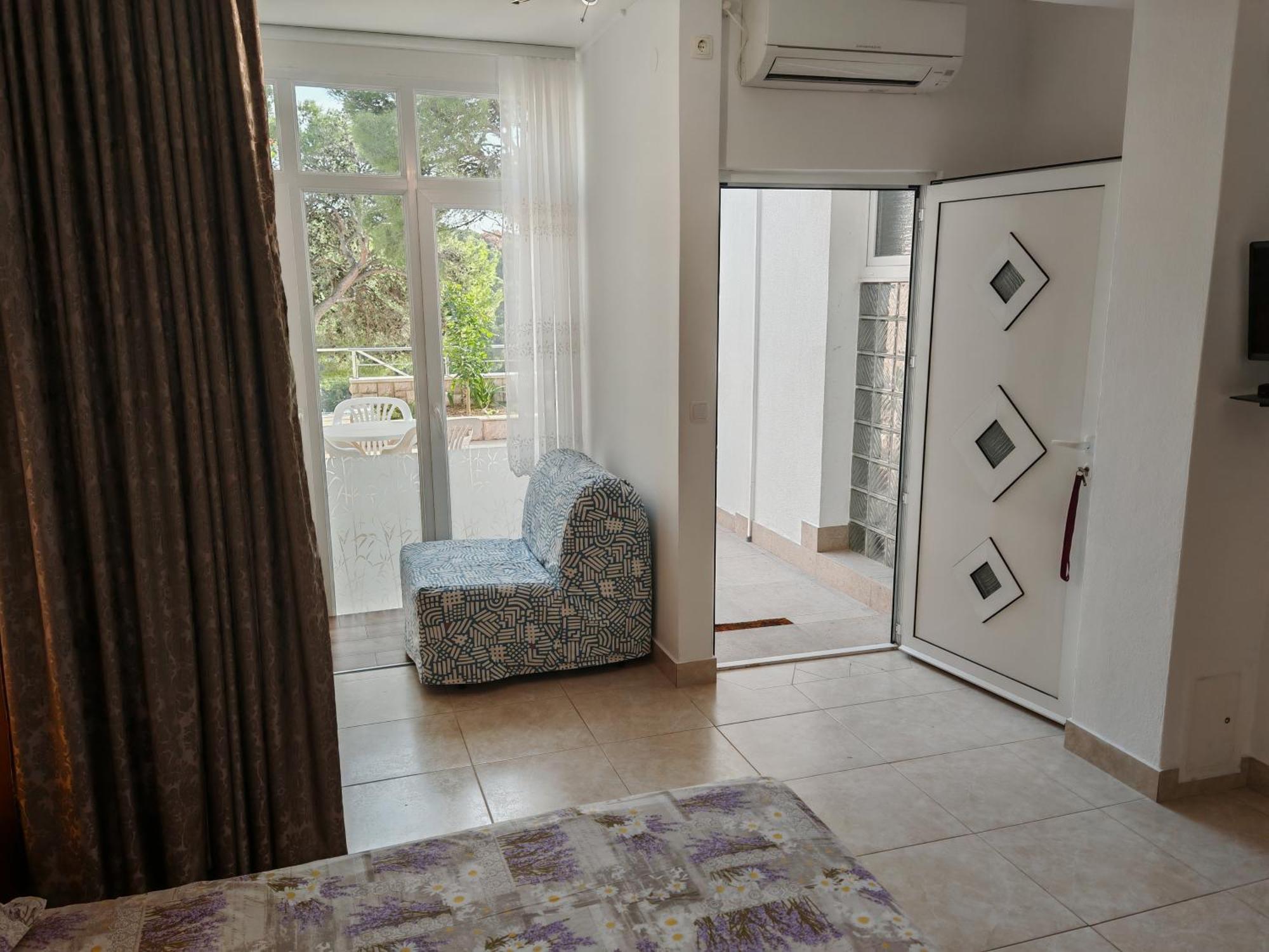 Paladin Apartment *
