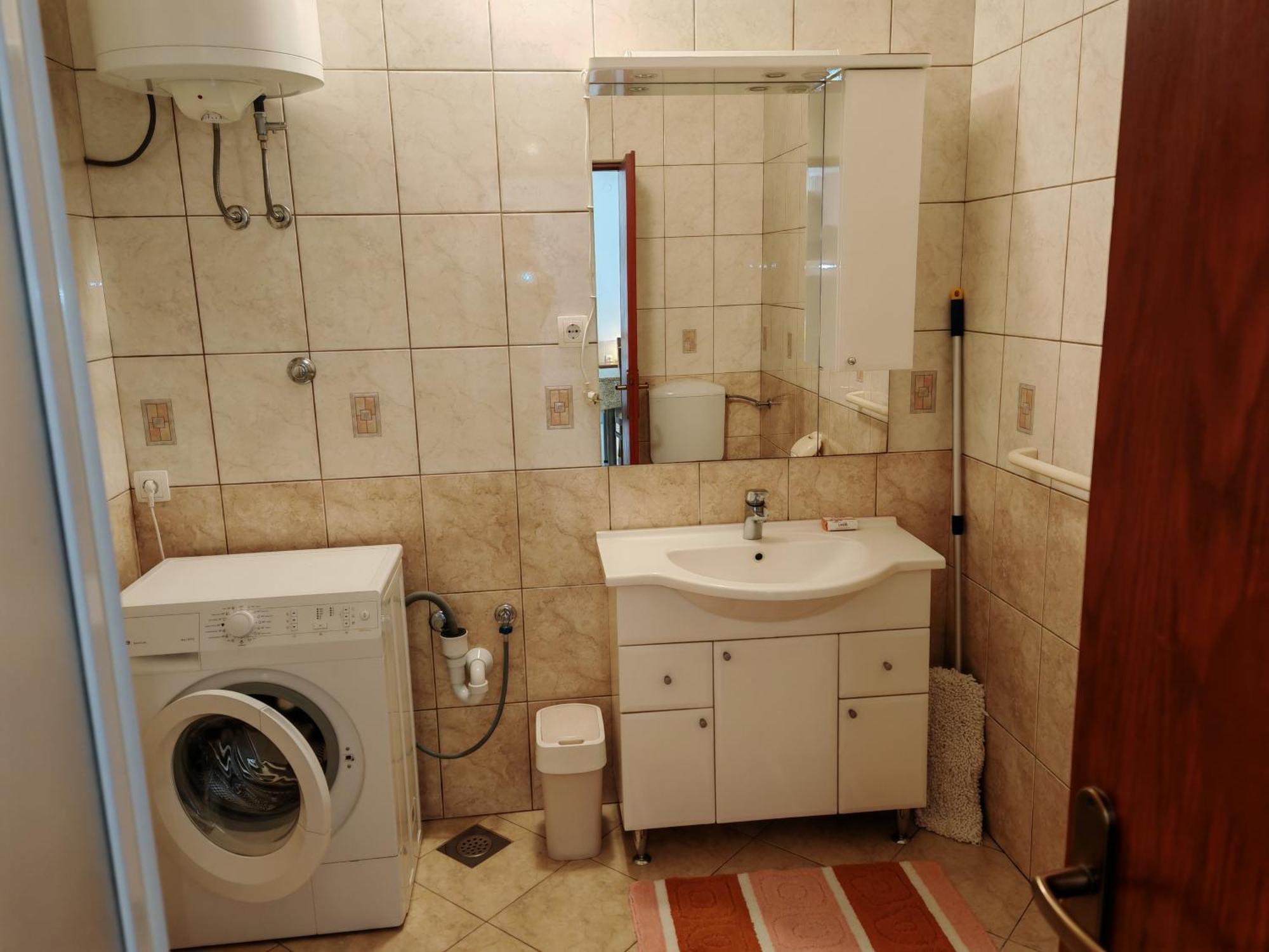 Paladin Apartment *